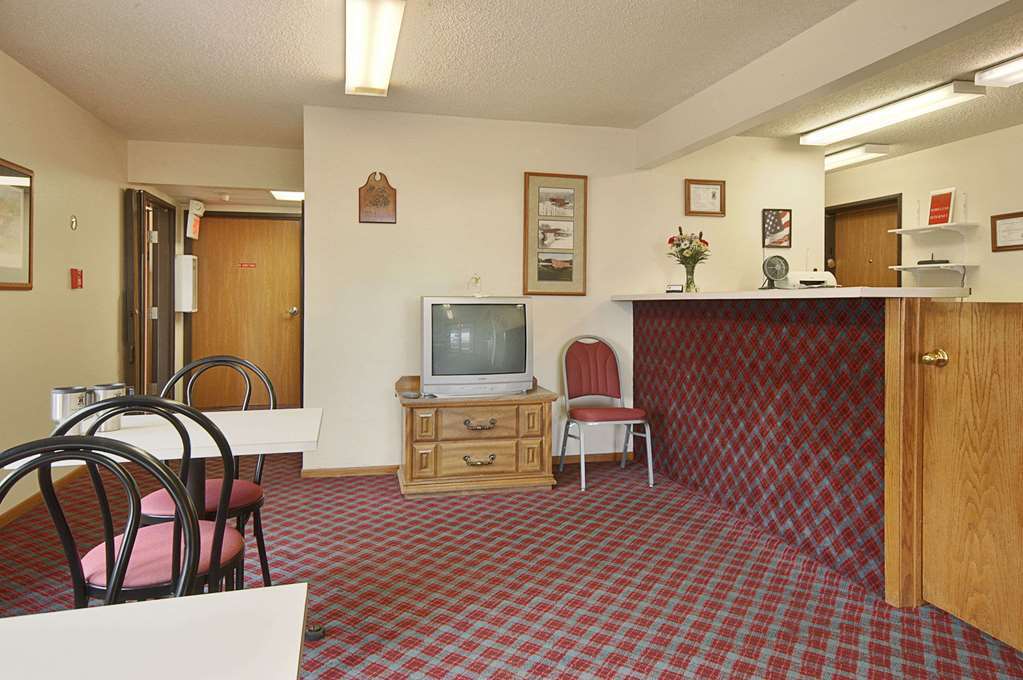 Super 8 Winterset Ξενοδοχείο Εστιατόριο φωτογραφία